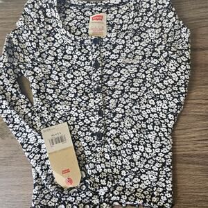 Levi's Girl's Floral Ribbed Long Sleeve Button up Shirt Size Small  NWT